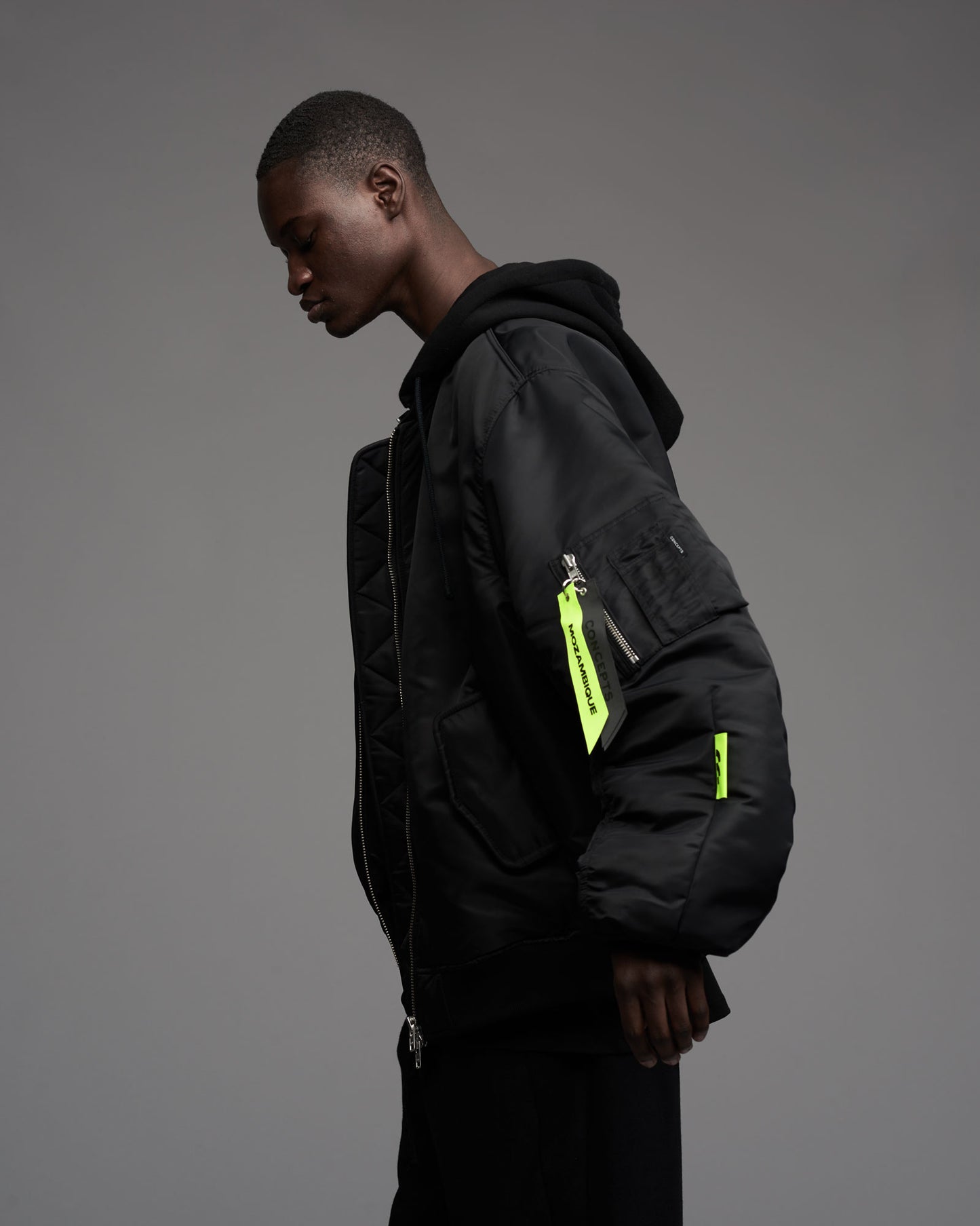 OVERSIZE HOODED BOMBER BLACK