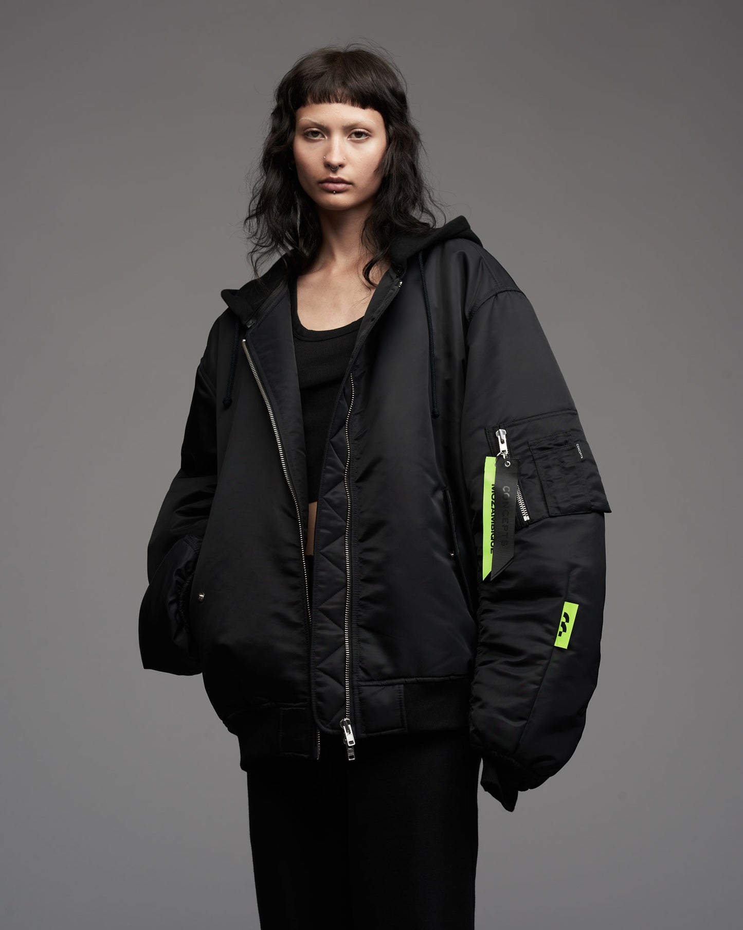 OVERSIZE HOODED BOMBER BLACK